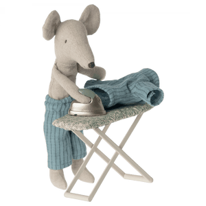 Maileg Bügeleisen und Brett Maus | Puppenhaus-Zubehör | Beluga Kids