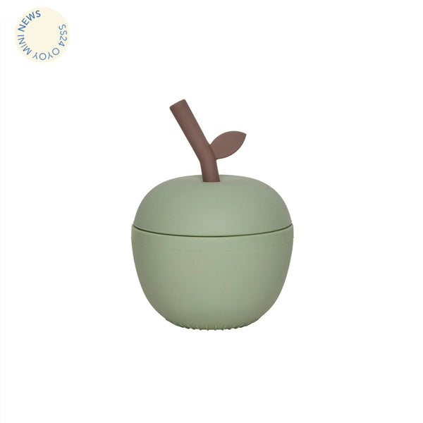 OYOY Kindertrinkbecher Apple Cup Grün | Kinderbesteck | Beluga Kids