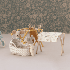 Maileg Wickeltisch Babymaus Rose | Puppenhaus-Zubehör | Beluga Kids