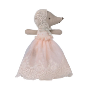 Bébé souris en robe Poudre