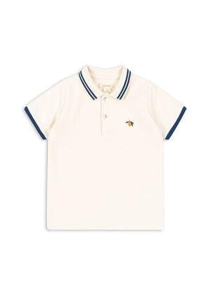 Florian Poloshirt in Antique White with navy collar, featuring a classic design and logo embroidery.