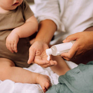 Naïf Care Pflegendes Babyöl | Babyöl | Beluga Kids