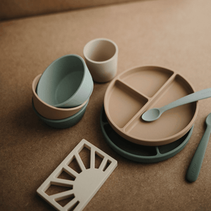 Mushie Stay-put Silikon Schüssel Powder Blue | Kindergeschirr | Beluga Kids