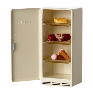 Maileg Kühlschrank mit Käse, Wurst und Eis