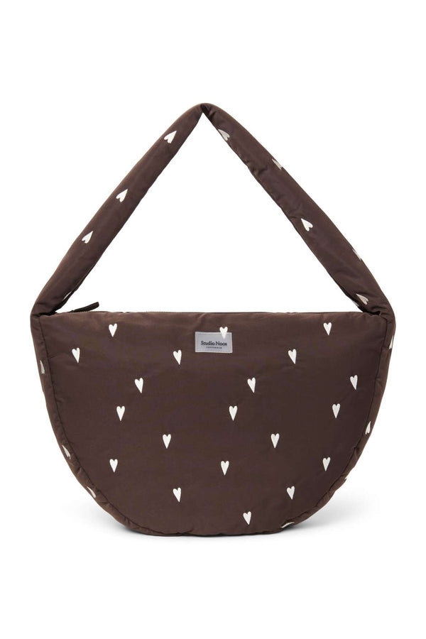 Studio Noos Puffy Cross Body Bag Brown Hearts – gepolsterte Umhängetasche mit Herzmuster