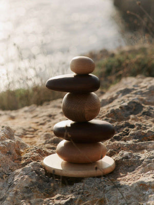 ferm LIVING Pebble Stapelturm Multi im Kinderzimmer aufgestellt