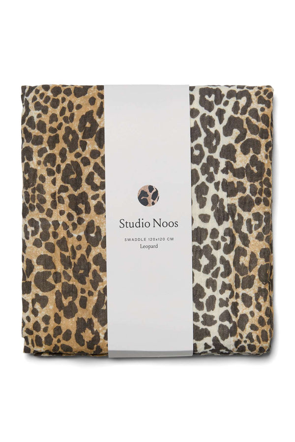 Studio Noos Swaddle Large im Leopardenmuster als Pucktuch