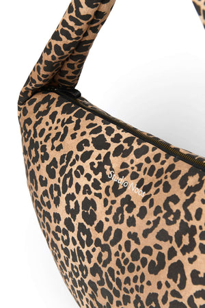 Studio Noos Cotton Cross Body Bag Brown Leopard quer getragen