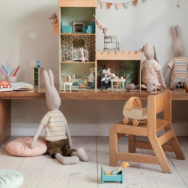 Hase Grösse 5 Hose & Strickpullover