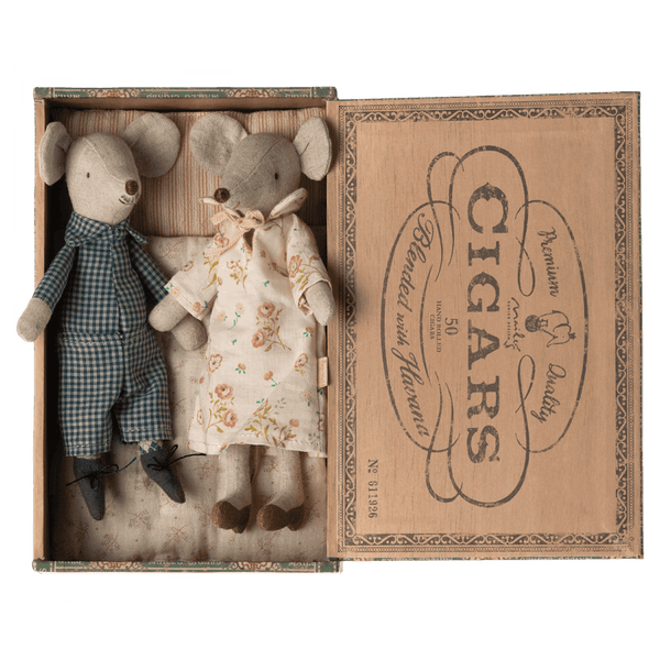 Maileg Oma & Opa Mäuse in Zigarrenkiste | Puppen, Spielkombinationen & Spielzeugfiguren | Beluga Kids
