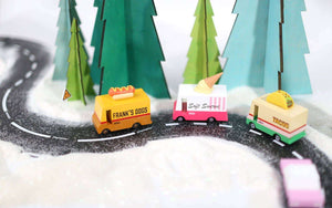 Candylab Hotdog-Lieferwagen, handliches Holzauto für kleine Kinderhände