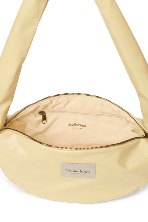 Studio Noos Mini Cross Body Bag Butter Yellow geöffnet