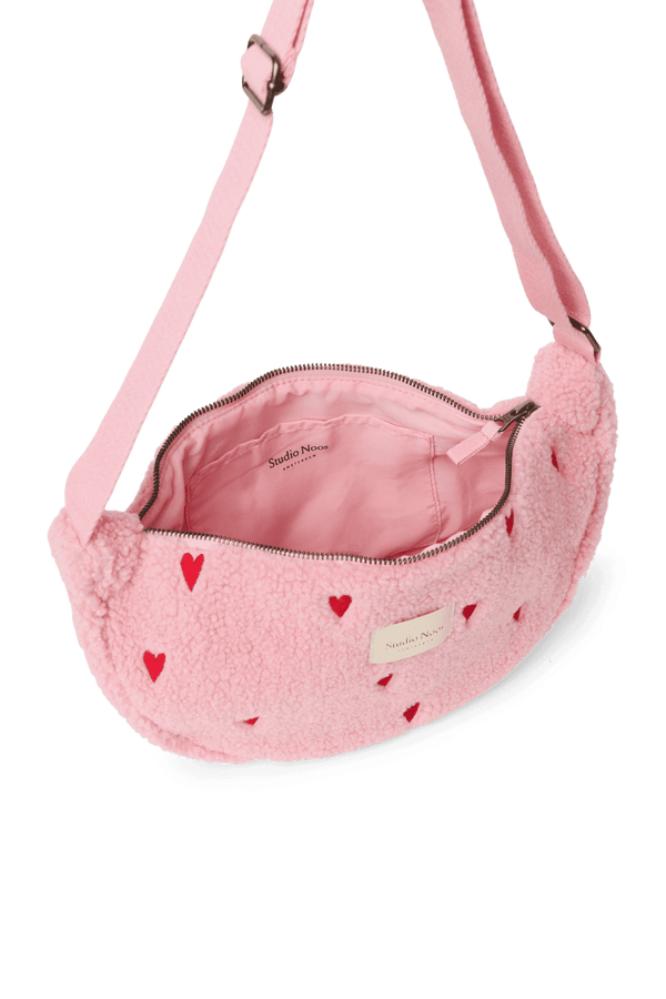 Herzen auf rosa Teddy-Stoff der Studio Noos Gürteltasche