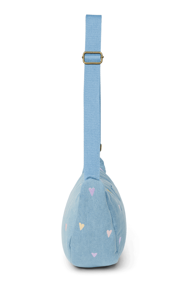 Studio Noos Gürteltasche Light Blue Hearts um die Hüfte getragen