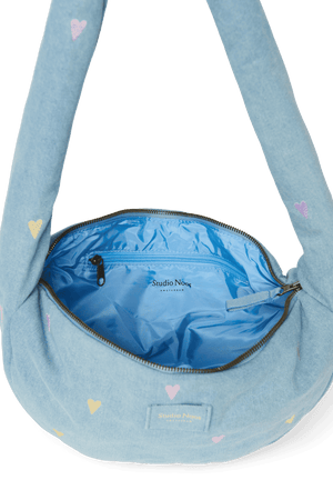 Studio Noos Mini Cross Body Bag Light Blue Hearts geöffnet