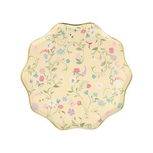 Ladurée Floral Partyteller von Meri Meri, gestapelt