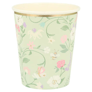 Meri Meri Ladurée Becher auf dem Partytisch