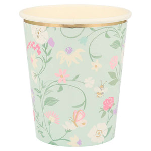 Ladurée Blumen-Partybecher von Meri Meri, gestapelt