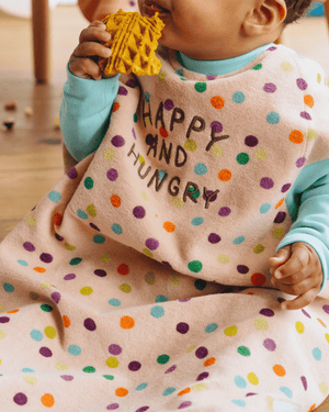 Little Casimir Boo Lätzchen im Print Confetti II mit krempelbaren Ärmeln
