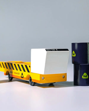 AV-Dozzie von Candylab Toys mit abnehmbarer Bulldozerklinge