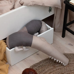 Weiche Bio-Baumwolle des Sebra Sleepy Croc, verknotet auch als Sitzkissen nutzbar