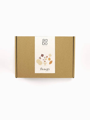Holzdesserts von SABO concept auf einem Teller angerichtet