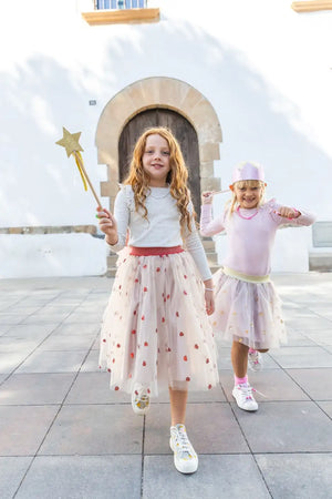 Ratatam! langer Kinderrock Célestine getragen