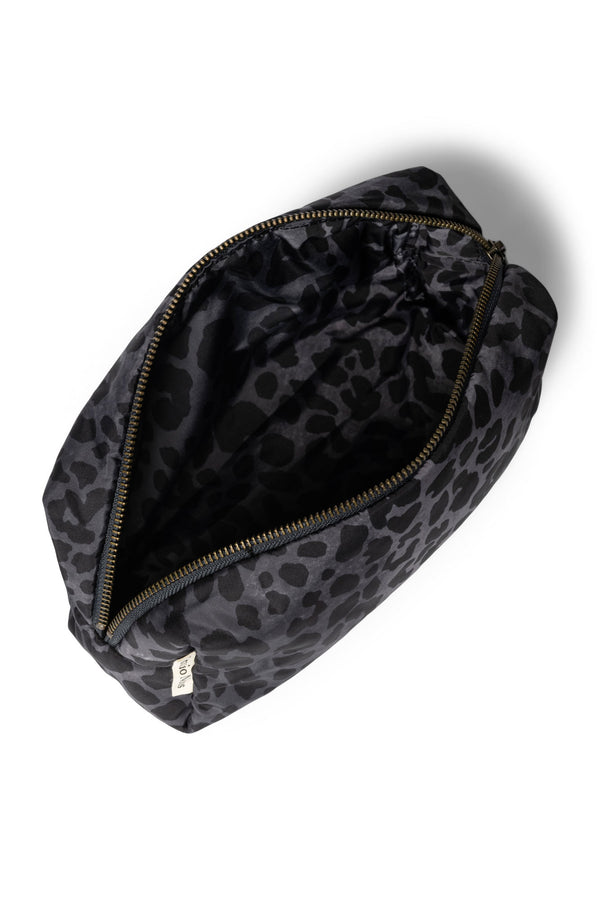 Anatara Leopard Puffy Case