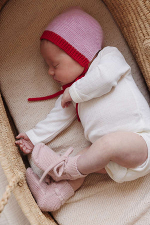 Hvid Babyschuhe Powder, Schnürung im Detail