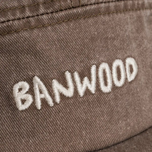 Banwood Cap Braun im Detail mit Nähten und Panel-Aufbau