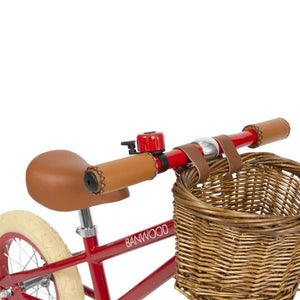 Weidenkorb am Lenker des Banwood First GO! Laufrads in Rot