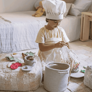 Sitzpouf Vichy Rose von Lorena Canals, als Fussbank oder Hocker nutzbar