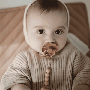 Mushie Nuggikette Hera Blush, Perlen im Detail