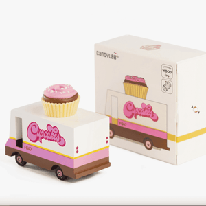 Candylab Cupcake Van – Holzspielzeugauto von der Seite
