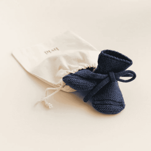Hvid Booties in Blue für 0–9 und 9–15 Monate, in Belgien gestrickt
