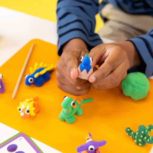 Clay &amp; Play Rainbow Dinosaurs