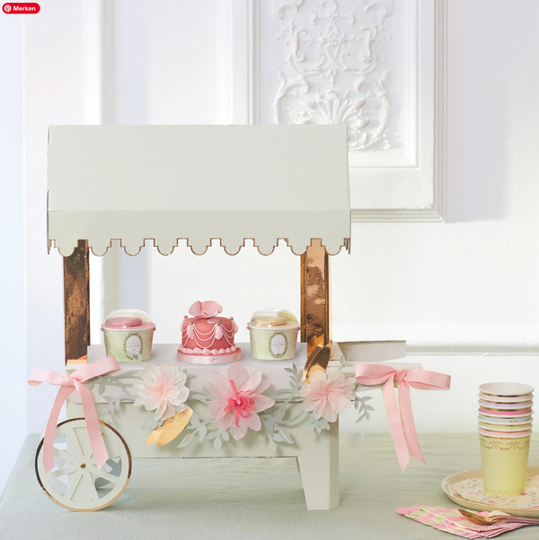 Ladurée Macaran Wagon-Display