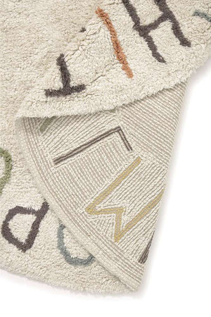 Lorena Canals waschbarer ABC-Teppich, seitliche Ansicht