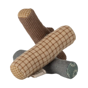 Maileg Lagerfeuer-Set – Holzscheite im Detail