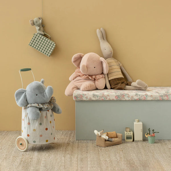 Elefant Plüsch Gross Powder