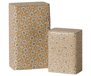 Maileg 2-Set Metallbox Flowers in Ocker und Blau mit Blumendruck