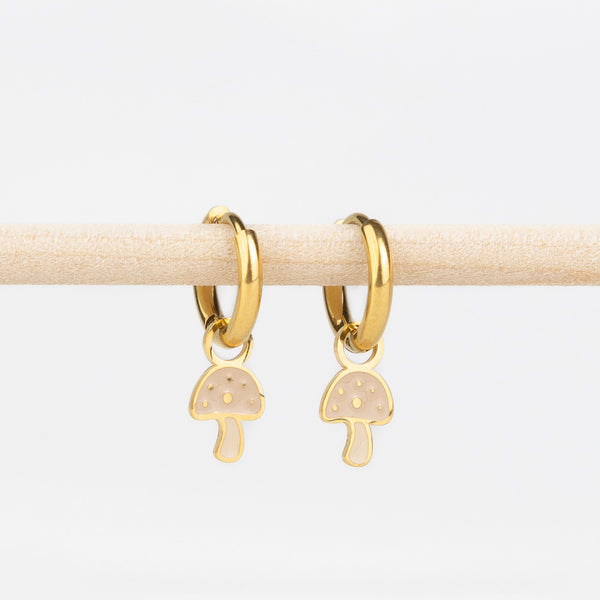 Boucles d'oreilles essentielles en or