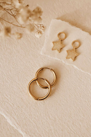 Essential Ohrringe Gold von Mrs. Ertha – Creolen in 12 und 14 mm für Kinder