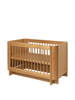 ferm LIVING Tilu Babybett aus Eiche – zusätzliche Ansicht