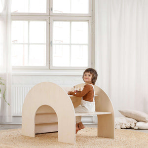 Standfläche und Höhe des Fitwood KUMPU Montessori-Regals in Birke