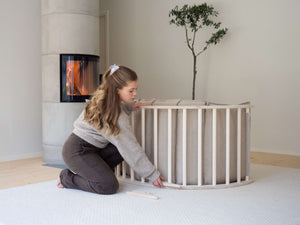 Detail der Birkenholz-Konstruktion der Fitwood LAAKSO Liege
