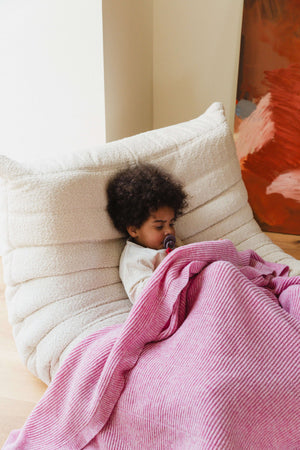 Hvid Babydecke Gaston Cotton Candy aus italienischer Merino-Lammwolle