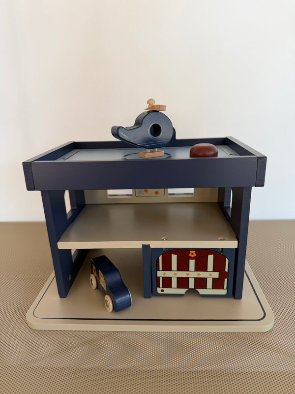 Ausstellung: FSC Holz Polizeistation