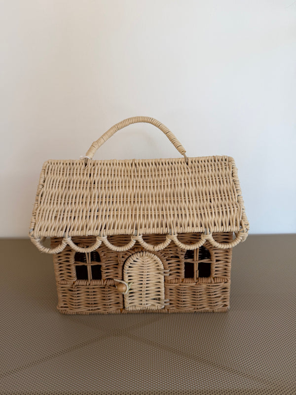 Guve a Chance: Rattan Gingerbread Casa Clutch