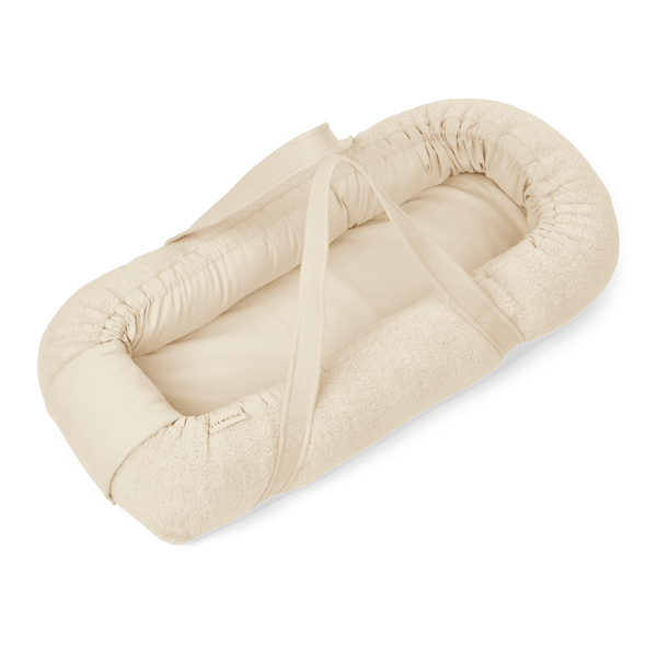 Liewood Babynest Gro Pile in Sandy mit gepolsterter Umrandung